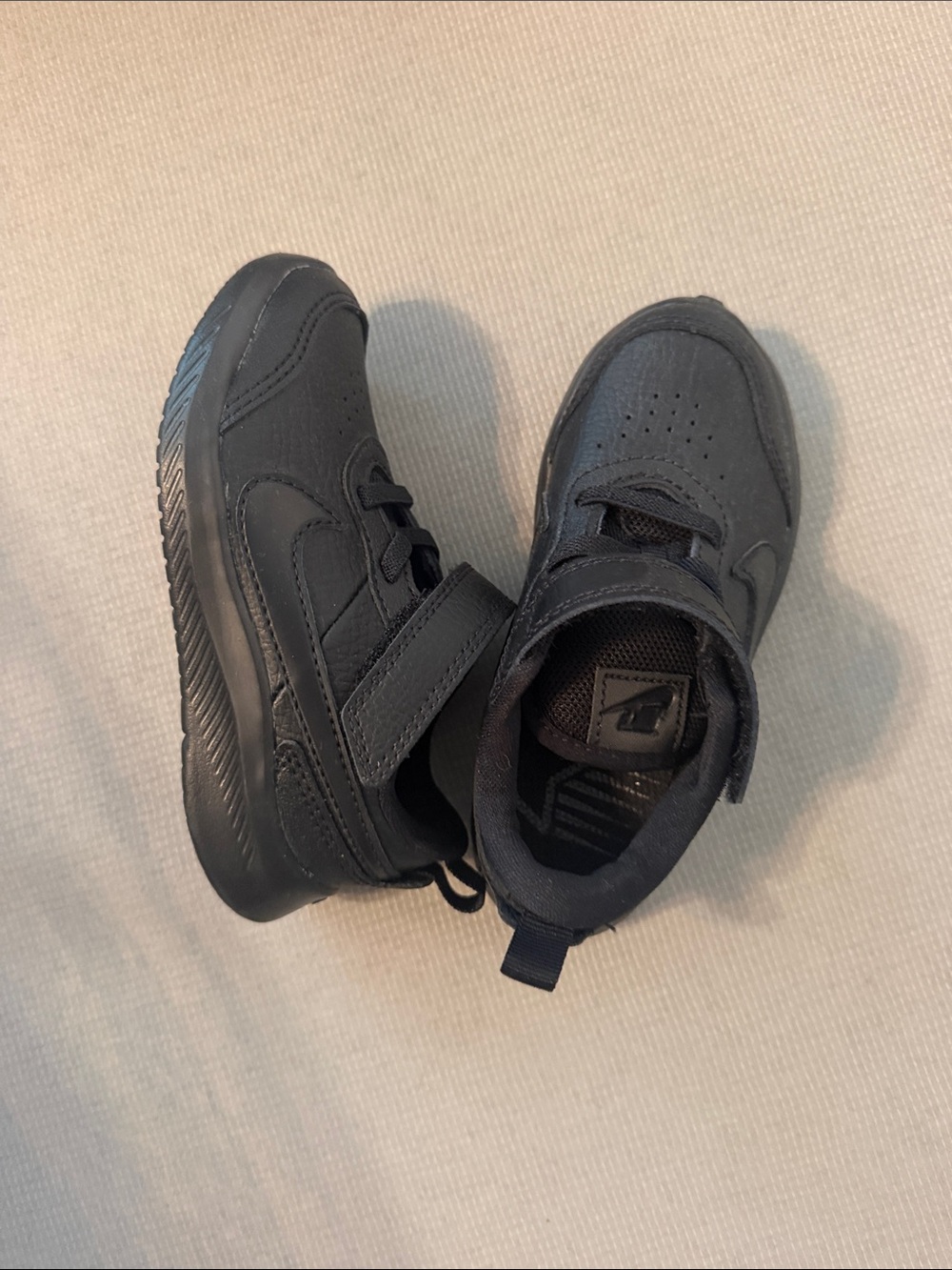 Nike Kids Black Velcro Sneakers
